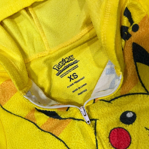 Pokémon Pikachu Kids Yellow One Piece Pajamas Footie - Picture 5 of 5